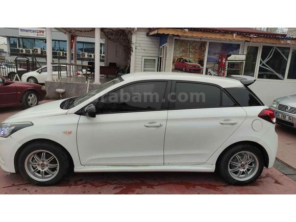 DEĞİŞENSİZ Hyundai i20