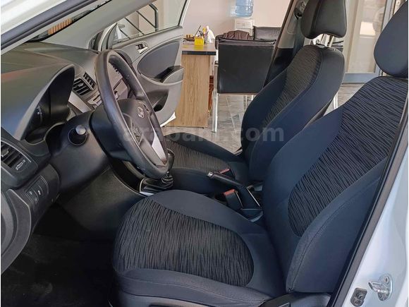 BOYASIZ TRAMERSİZ İLK SAHİBŞNDEN Hyundai Accent Blue 1.4 D-CVVT 