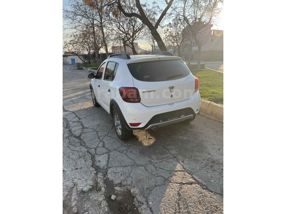 Sahibinden Dacia Sandero 1.5 BlueDCI Stepway 2019 Model 
