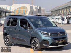 YENİ KASA 2024 CİTROEN BERLİNGO 1.5BLUEHDI SHİNE BOLD 43.000 KM