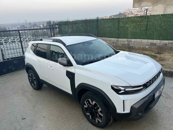 Galeriden Renault Duster 1.3 TCe Techno 2025 Model sıfır poşetler üstünde satışa hazır Hatay