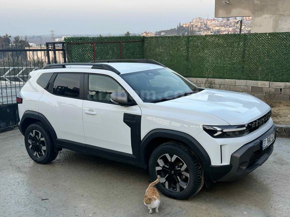Galeriden Renault Duster 1.3 TCe Techno 2025 Model sıfır poşetler üstünde satışa hazır Hatay