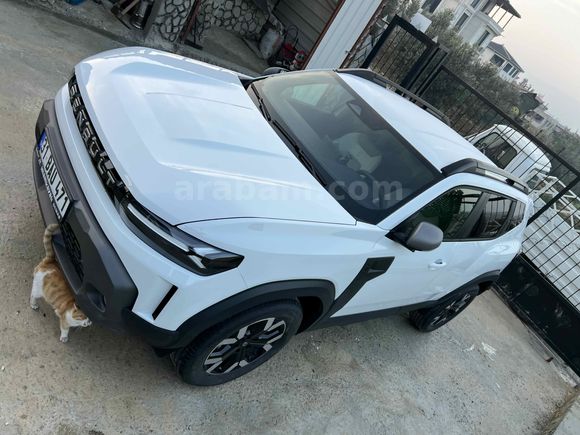 Galeriden Renault Duster 1.3 TCe Techno 2025 Model sıfır poşetler üstünde satışa hazır Hatay