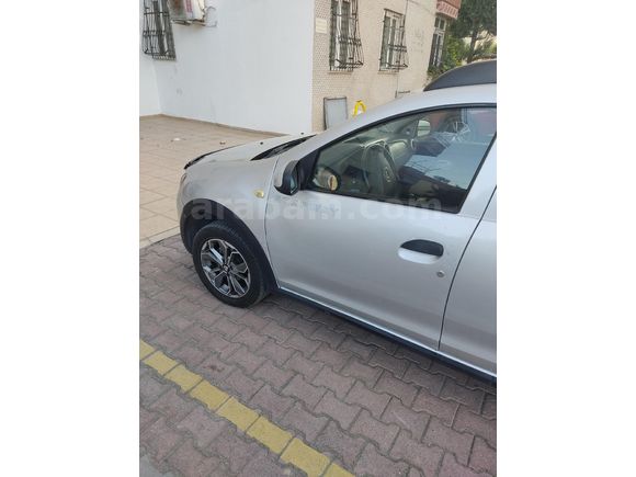Sahibinden Dacia Sandero 1.5 dCi Stepway 2014 Model  243.720 km Gri