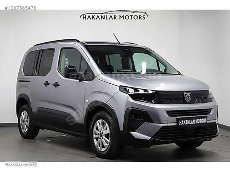 HAKANLAR MOTORS 2025 RİFTER EAT8 ALLURE 14.000KM %20KDV HATASIZ