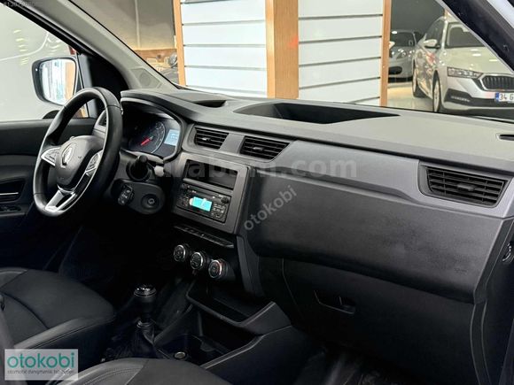 OTOKOBİ-2023 EXPRESS VAN 1.5DCi-KLİMA-HIZ SABİTLEYCİ