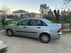 Düşük Km Az el değişmiş Focus . 22 favoriye teşekkürler ama fiyat düşmez maalesef:)