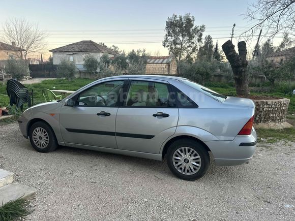 Düşük Km Az el değişmiş Focus . 22 favoriye teşekkürler ama fiyat düşmez maalesef:)