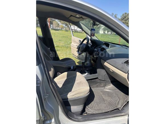 Sahibinden Renault Megane 1.5 dCi Expression 2007 Model  275.000 km Gri