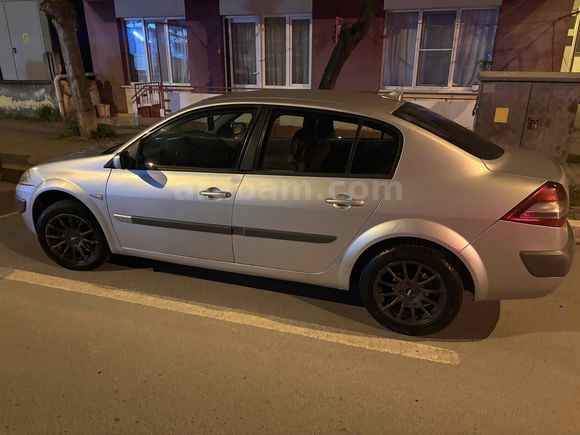 Sahibinden Renault Megane 1.5 dCi Expression 2007 Model  275.000 km Gri