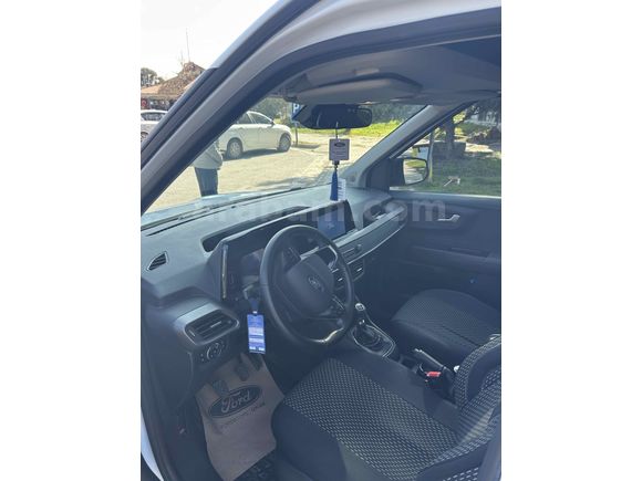 Sahibinden Ford Tourneo Courier 1.5 EcoBlue Titanium 2024 Model 
