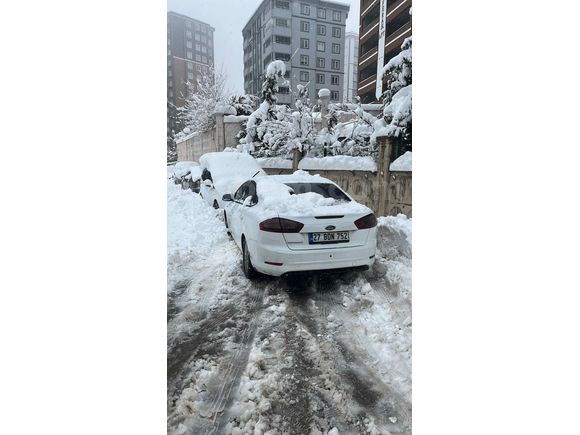 Sahibinden Ford Mondeo 2.0 TDCi Selective 2011 Model  268.000 km Beyaz