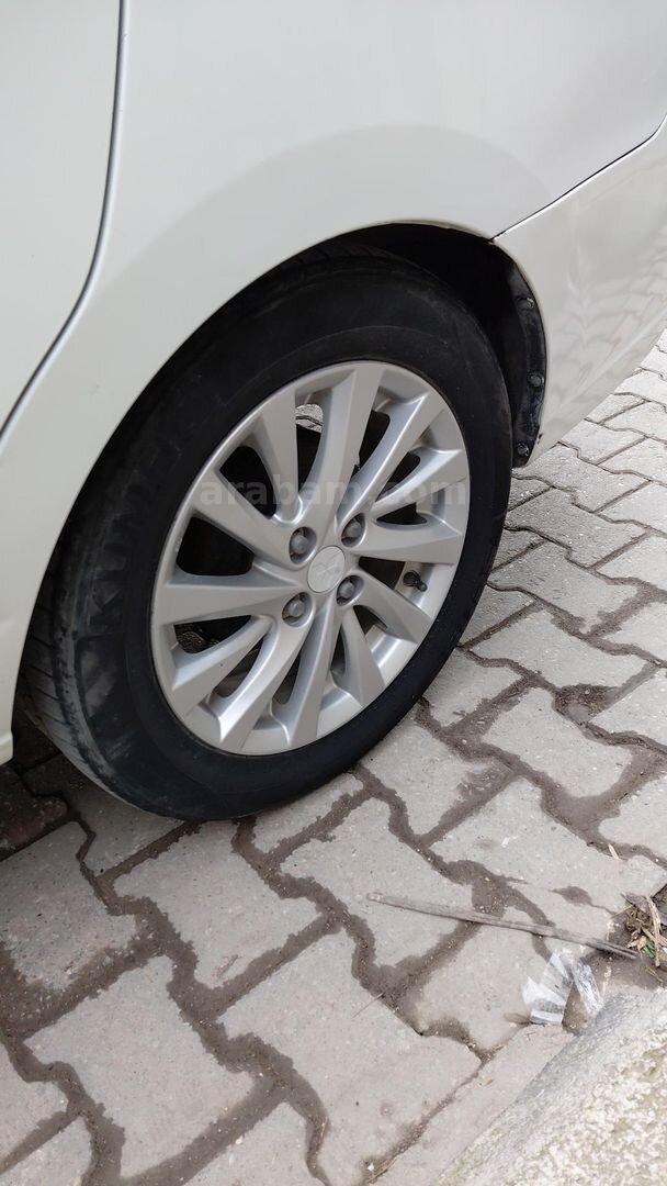 Sahibinden Mitsubishi Attrage 1.2 Intense 2014 Model Kocaeli 235.000 km Beyaz 5