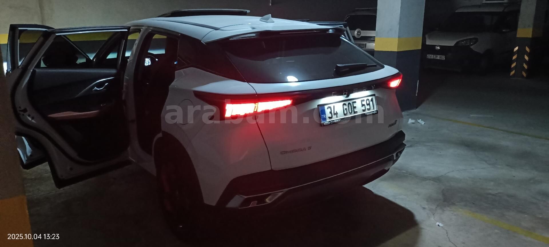 Sahibinden Chery Omoda 5 1.6 T-GDI Luxury 2023 Model İstanbul 25.000 km Beyaz 2