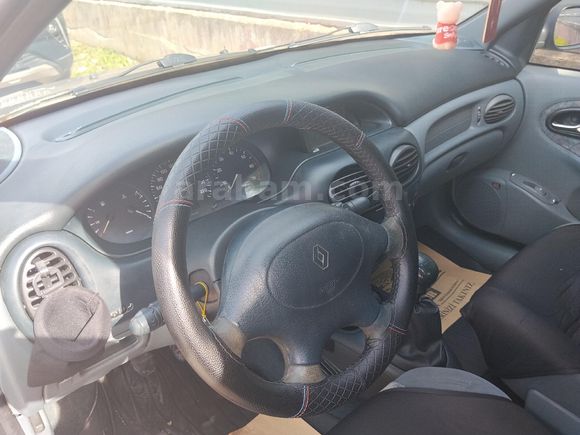 Sahibinden Renault Megane 2.0 RXT 1998 Model