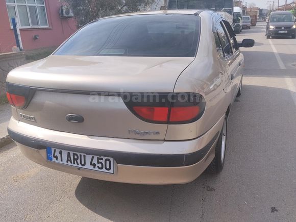 Sahibinden Renault Megane 2.0 RXT 1998 Model
