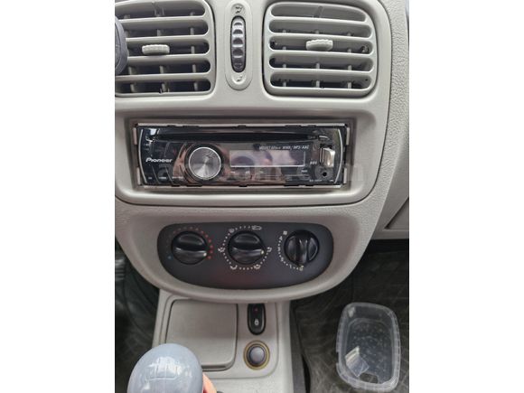 Sahibinden Renault Clio 1.4 2003 Model