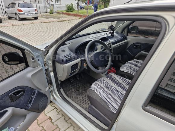 Sahibinden Renault Clio 1.4 2003 Model