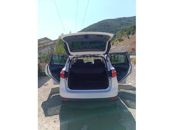 Sahibinden Ford C-Max 1.6 TDCi Titanium X 2012 Model