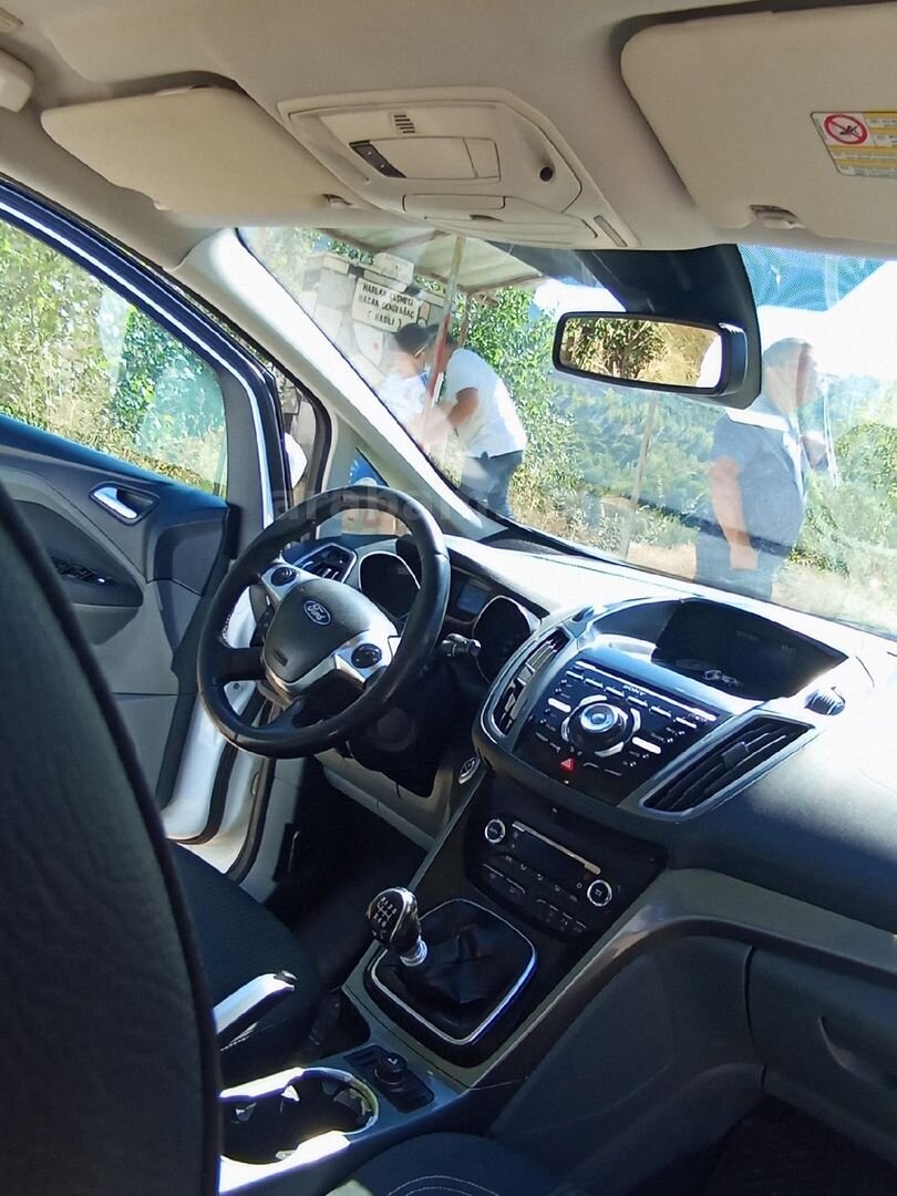 Sahibinden Ford C-Max 1.6 TDCi Titanium X 2012 Model Konya 187.500 km Beyaz 6