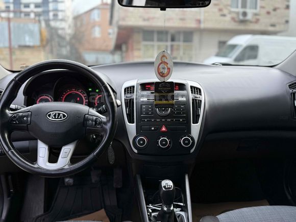 Sahibinden Kia Ceed 1.6 CRDi Cool 2011 Model 