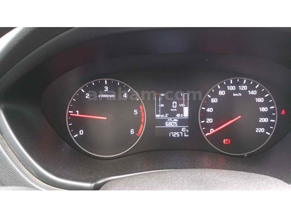 Sahibinden Hyundai i20 1.4 CRDi Jump 2018 Model İzmir 172.000 km Beyaz