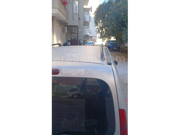 Sahibinden Renault Kangoo Multix 1.5 dCi Authentique 2004 Model