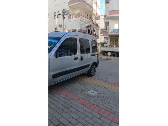 Sahibinden Renault Kangoo Multix 1.5 dCi Authentique 2004 Model