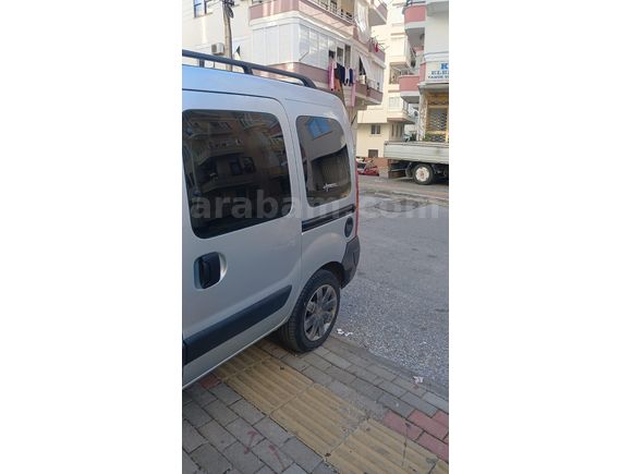 Sahibinden Renault Kangoo Multix 1.5 dCi Authentique 2004 Model