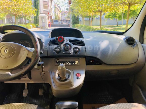 Sahibinden Renault Kangoo Multix 1.5 dCi Expression 2011 Model 
