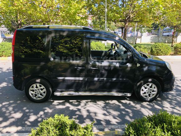 Sahibinden Renault Kangoo Multix 1.5 dCi Expression 2011 Model 