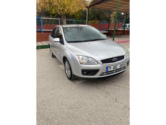 Sahibinden Ford Focus 1.6 TDCi Ghia 2005 Model 