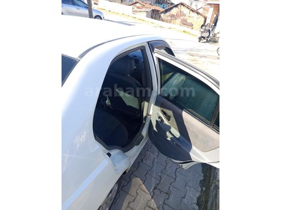 Sahibinden Hyundai Accent 1.3 GL Active 2005 Model  330.000 km Beyaz