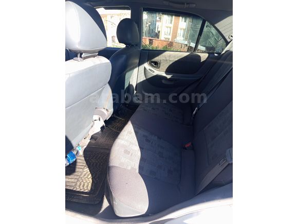 Sahibinden Hyundai Accent 1.3 GL Active 2005 Model  330.000 km Beyaz