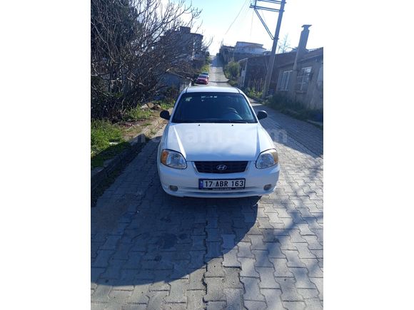 Sahibinden Hyundai Accent 1.3 GL Active 2005 Model  330.000 km Beyaz