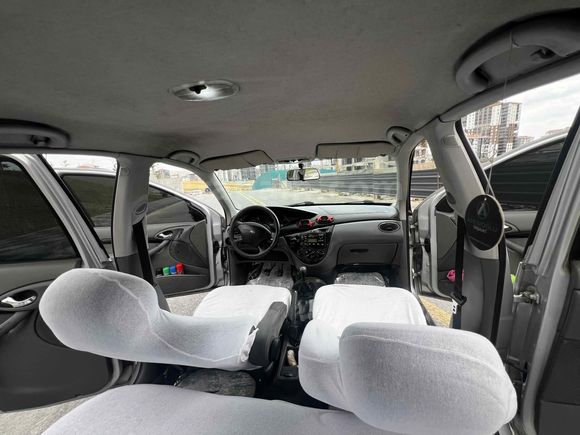 Sahibinden Ford Focus 1.6 Ghia 2001 Model 