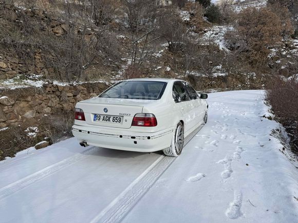 Sahibinden BMW 5 Serisi 520i Standart 2000 Model  397.000 km Beyaz
