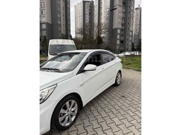 Sahibinden Hyundai Accent Blue 1.4 D-CVVT Mode Plus 2015 Model 