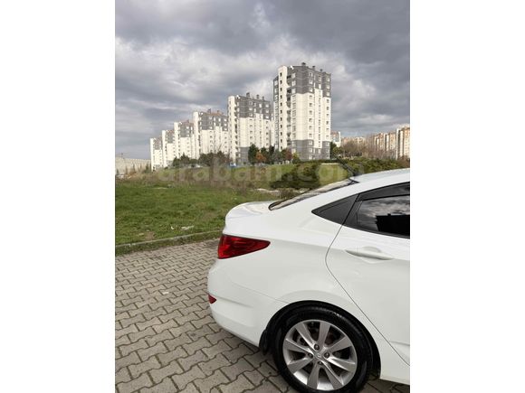 Sahibinden Hyundai Accent Blue 1.4 D-CVVT Mode Plus 2015 Model 