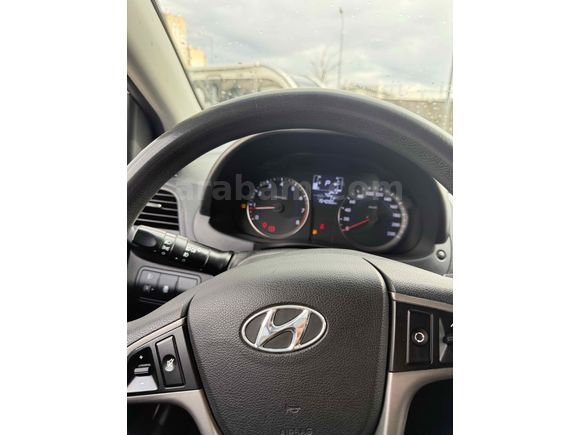 Sahibinden Hyundai Accent Blue 1.4 D-CVVT Mode Plus 2015 Model 