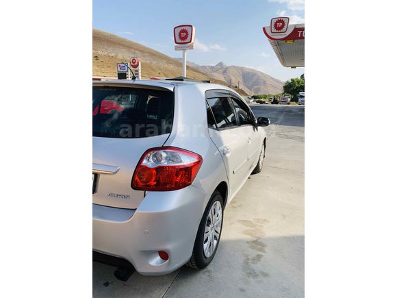 Memurdan extralı TERTEMİZ d4-d 182.000 km’de AURİS 