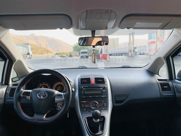 Memurdan extralı TERTEMİZ d4-d 182.000 km’de AURİS 