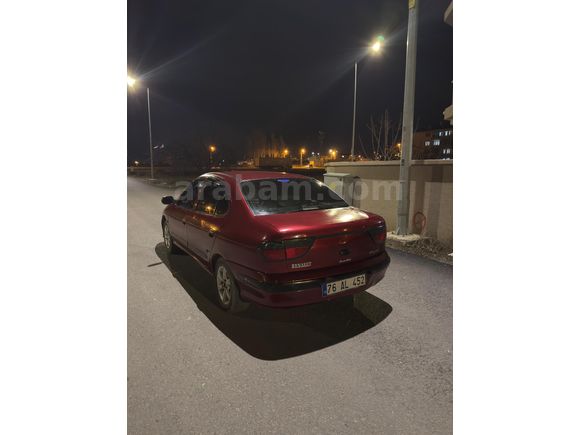 Sahibinden Renault Megane 1.6 RTE 1998 Model değişen yok motor yeni yapıldı modeline göre gayet temiz