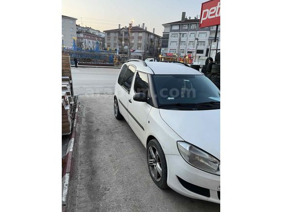 Sahibinden Skoda Roomster 1.2 2012 Model 
