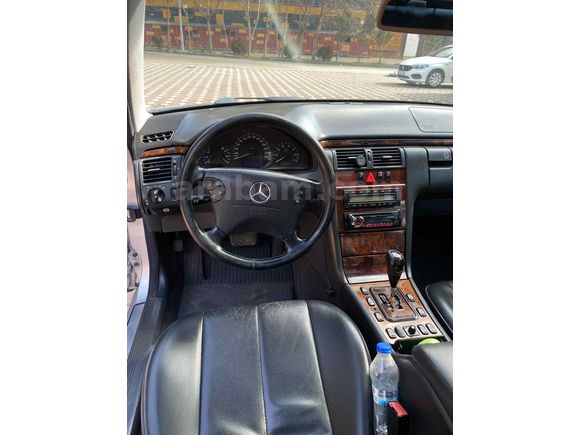 Sahibinden Mercedes - Benz E 200 Kompressor Elegance 2001 Model  427.000 km Gri (Gümüş)