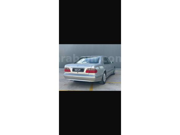 Sahibinden Mercedes - Benz E 200 Kompressor Elegance 2001 Model  427.000 km Gri (Gümüş)