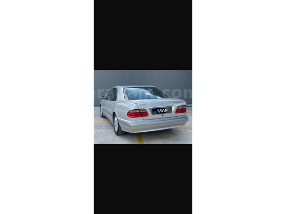 Sahibinden Mercedes - Benz E 200 Kompressor Elegance 2001 Model  427.000 km Gri (Gümüş)