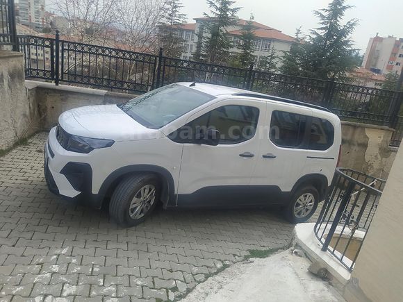 Sahibinden Peugeot Rifter 1.5 BlueHDI Allure 2025 Model