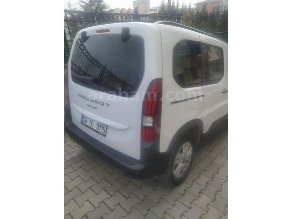 Sahibinden Peugeot Rifter 1.5 BlueHDI Allure 2025 Model