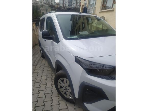 Sahibinden Peugeot Rifter 1.5 BlueHDI Allure 2025 Model